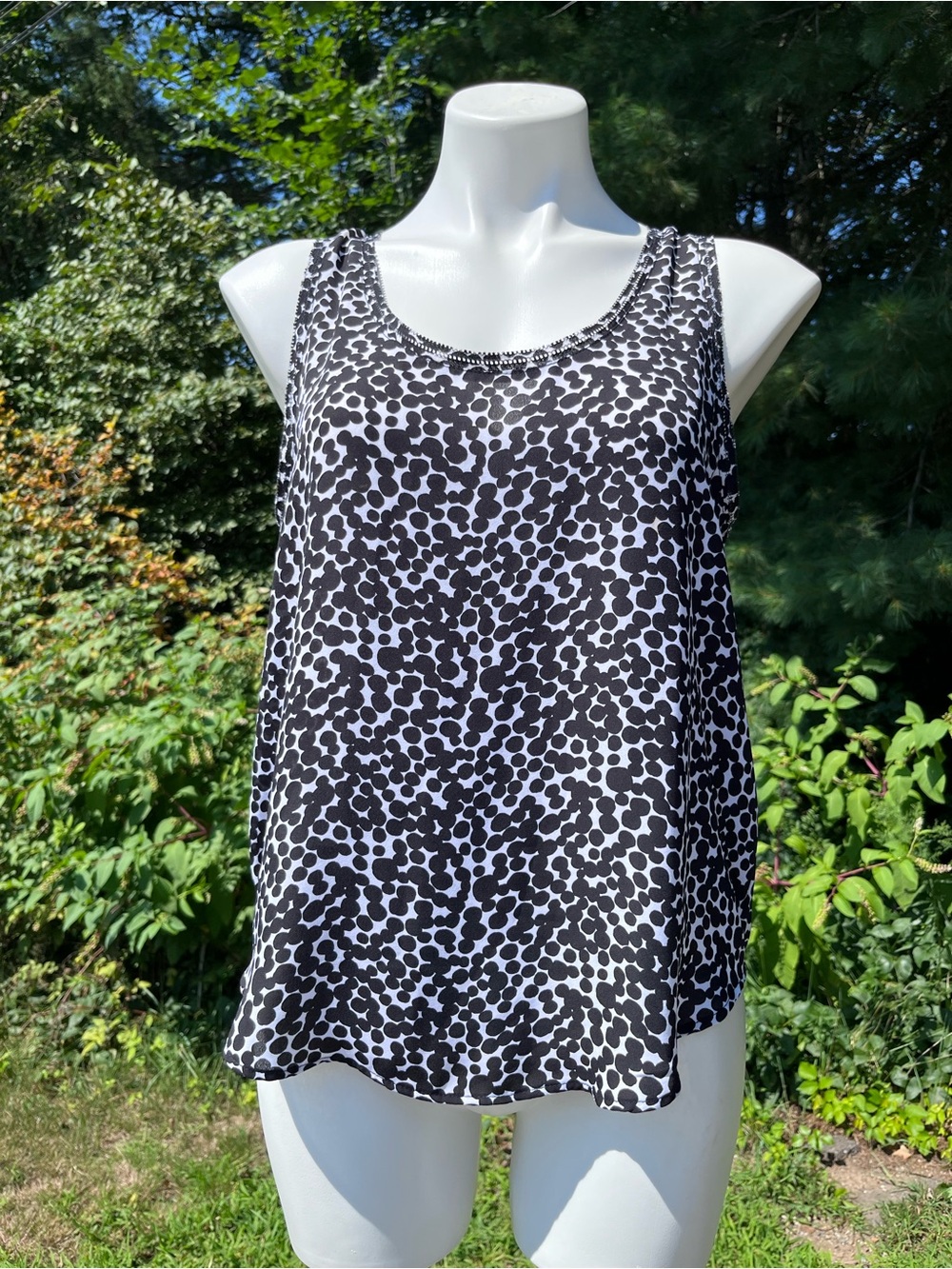 Banana Republic black and white spots sleeveless tank with cute trim size S